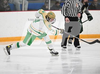 Thumbnail 2 in Bishop Hendricken (RI) @ Notre Dame, WH photogallery.