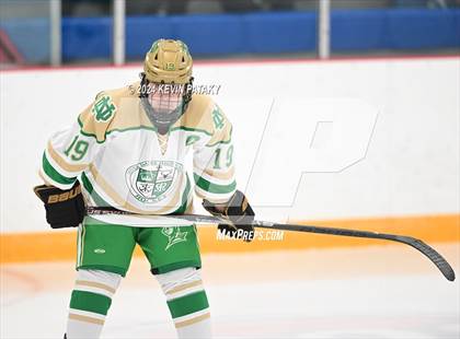 Thumbnail 1 in Bishop Hendricken (RI) @ Notre Dame, WH photogallery.