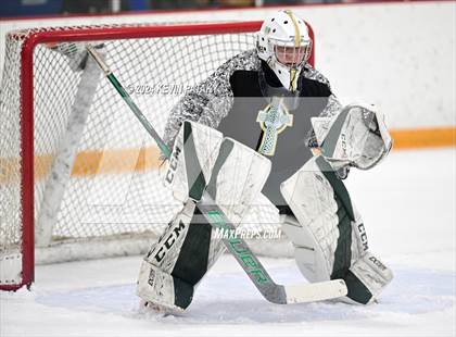 Thumbnail 2 in Bishop Hendricken (RI) @ Notre Dame, WH photogallery.