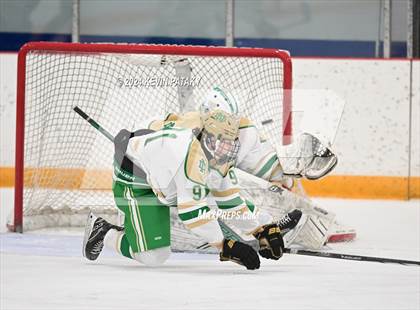 Thumbnail 2 in Bishop Hendricken (RI) @ Notre Dame, WH photogallery.