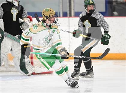 Thumbnail 3 in Bishop Hendricken (RI) @ Notre Dame, WH photogallery.