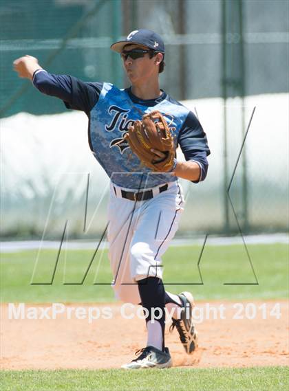 Thumbnail 3 in O'Connor vs. Carroll (UIL 5A Regional Semifinal Playoff) photogallery.