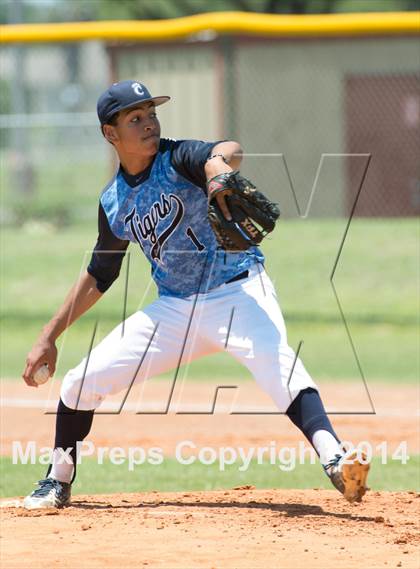 Thumbnail 2 in O'Connor vs. Carroll (UIL 5A Regional Semifinal Playoff) photogallery.