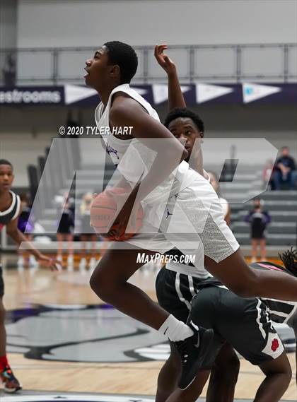 Thumbnail 2 in 21st Century Charter @ Brownsburg (Sneakers for Santa shootout) photogallery.