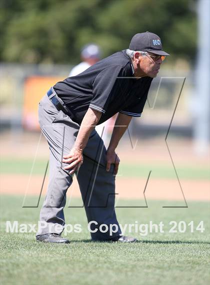 Thumbnail 3 in Granite Bay (Boras Classic) photogallery.