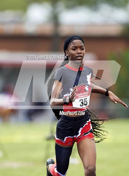 Thumbnail 2 in Lewis James Invitational (400 Meter Final) photogallery.