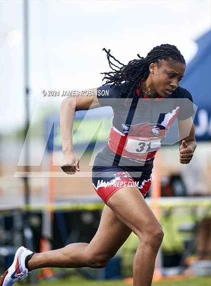 Thumbnail 3 in Lewis James Invitational (400 Meter Final) photogallery.