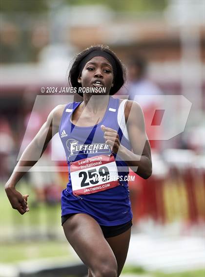 Thumbnail 1 in Lewis James Invitational (400 Meter Final) photogallery.