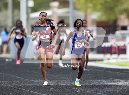 Thumbnail 2 in Lewis James Invitational (400 Meter Final) photogallery.