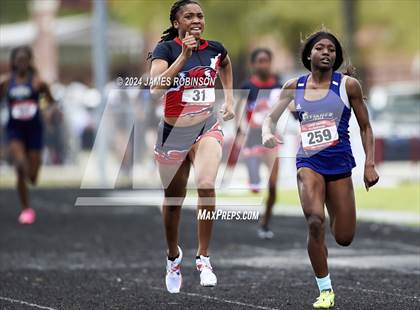 Thumbnail 3 in Lewis James Invitational (400 Meter Final) photogallery.