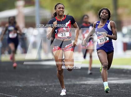 Thumbnail 2 in Lewis James Invitational (400 Meter Final) photogallery.