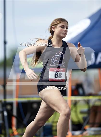 Thumbnail 1 in Lewis James Invitational (400 Meter Final) photogallery.