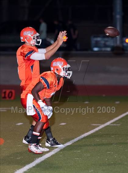 Thumbnail 3 in Westview vs Valhalla (SDS Kickoff Classic) photogallery.