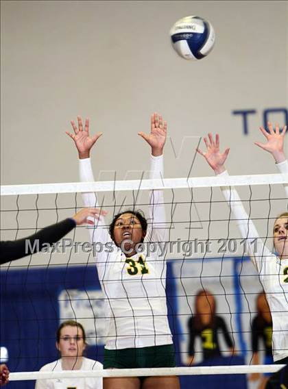 Thumbnail 2 in San Ramon Valley @ Foothill (CIF NCS D1 Final) photogallery.