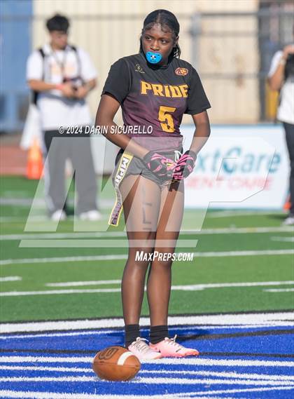Thumbnail 3 in Canyon View vs Mountain Pointe (AIA 5A Division Final) photogallery.