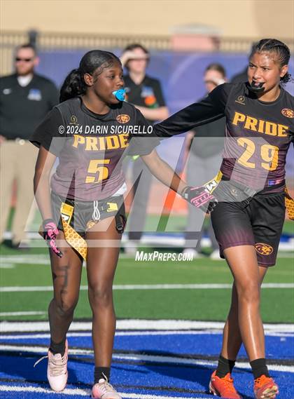 Thumbnail 3 in Canyon View vs Mountain Pointe (AIA 5A Division Final) photogallery.