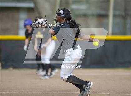Thumbnail 2 in St. James @ Thibodaux (Scrimmage) photogallery.
