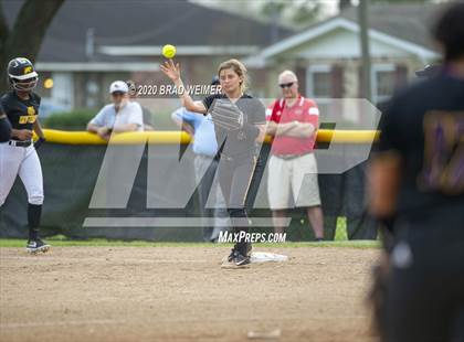 Thumbnail 1 in St. James @ Thibodaux (Scrimmage) photogallery.