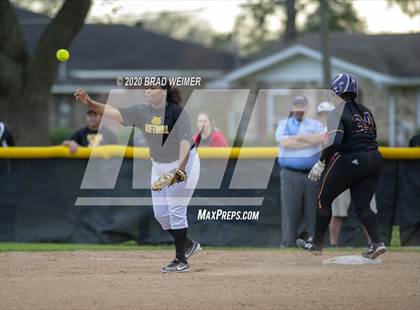 Thumbnail 2 in St. James @ Thibodaux (Scrimmage) photogallery.