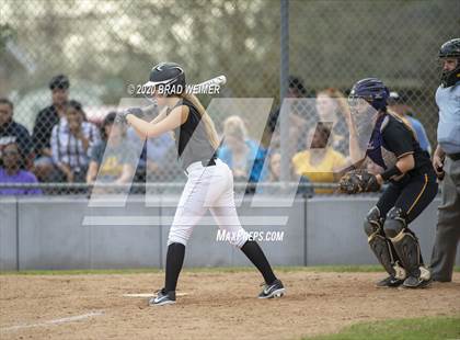 Thumbnail 2 in St. James @ Thibodaux (Scrimmage) photogallery.