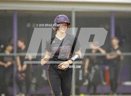 Thumbnail 2 in St. James @ Thibodaux (Scrimmage) photogallery.