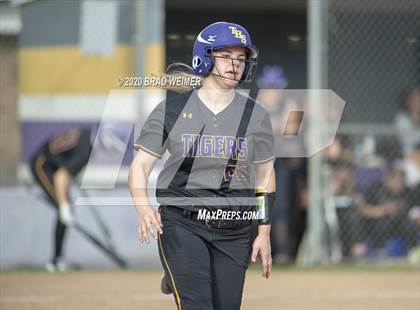 Thumbnail 1 in St. James @ Thibodaux (Scrimmage) photogallery.