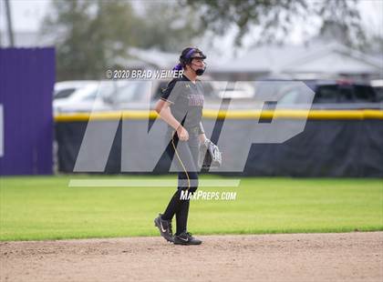 Thumbnail 2 in St. James @ Thibodaux (Scrimmage) photogallery.