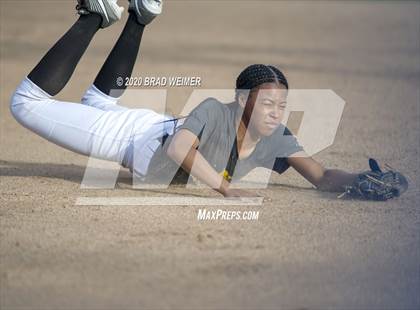 Thumbnail 3 in St. James @ Thibodaux (Scrimmage) photogallery.