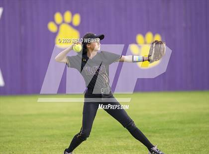 Thumbnail 3 in St. James @ Thibodaux (Scrimmage) photogallery.