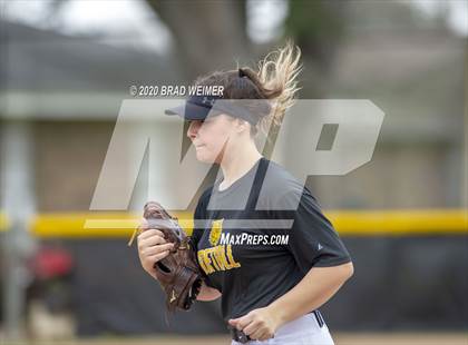 Thumbnail 3 in St. James @ Thibodaux (Scrimmage) photogallery.