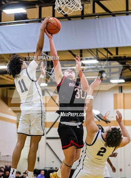 Thumbnail 2 in St. Mary's vs Old Rochester Regional (MIAA Division 3 Semifinal) photogallery.
