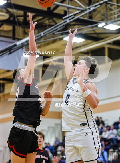 Thumbnail 2 in St. Mary's vs Old Rochester Regional (MIAA Division 3 Semifinal) photogallery.