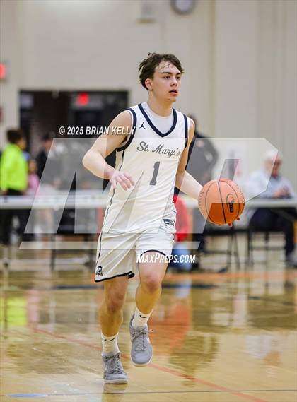 Thumbnail 2 in St. Mary's vs Old Rochester Regional (MIAA Division 3 Semifinal) photogallery.