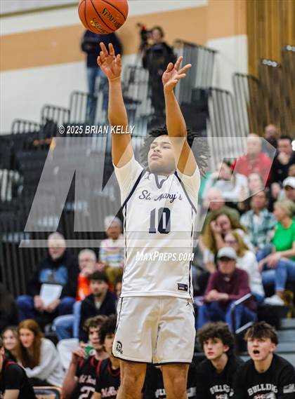 Thumbnail 2 in St. Mary's vs Old Rochester Regional (MIAA Division 3 Semifinal) photogallery.