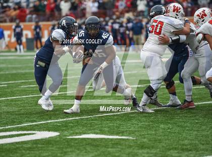 Thumbnail 2 in The Woodlands vs. Allen (UIL 6A Semifinal) photogallery.