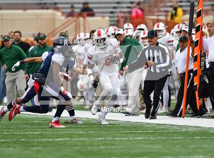 Thumbnail 3 in The Woodlands vs. Allen (UIL 6A Semifinal) photogallery.