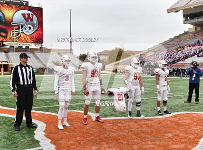 Thumbnail 1 in The Woodlands vs. Allen (UIL 6A Semifinal) photogallery.