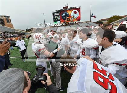 Thumbnail 1 in The Woodlands vs. Allen (UIL 6A Semifinal) photogallery.