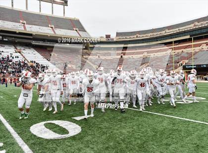 Thumbnail 2 in The Woodlands vs. Allen (UIL 6A Semifinal) photogallery.