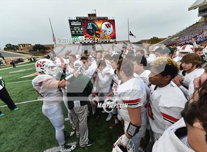 Thumbnail 1 in The Woodlands vs. Allen (UIL 6A Semifinal) photogallery.