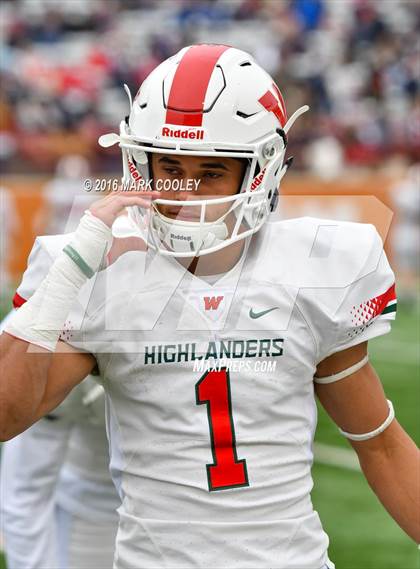 Thumbnail 2 in The Woodlands vs. Allen (UIL 6A Semifinal) photogallery.