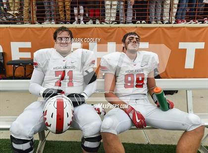 Thumbnail 3 in The Woodlands vs. Allen (UIL 6A Semifinal) photogallery.