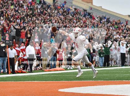 Thumbnail 3 in The Woodlands vs. Allen (UIL 6A Semifinal) photogallery.