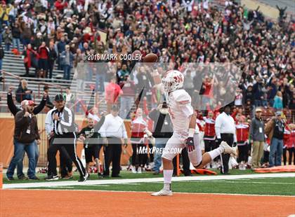 Thumbnail 1 in The Woodlands vs. Allen (UIL 6A Semifinal) photogallery.