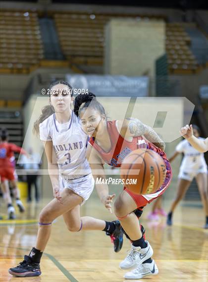 Thumbnail 2 in Cooper vs. Midland (Byron Johnston Holiday Classic) photogallery.