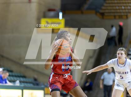 Thumbnail 2 in Cooper vs. Midland (Byron Johnston Holiday Classic) photogallery.