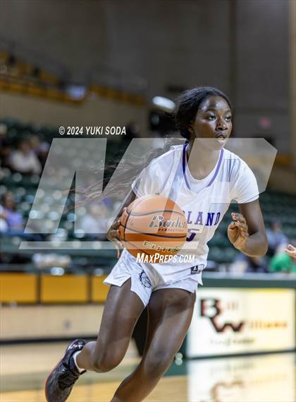 Thumbnail 2 in Cooper vs. Midland (Byron Johnston Holiday Classic) photogallery.