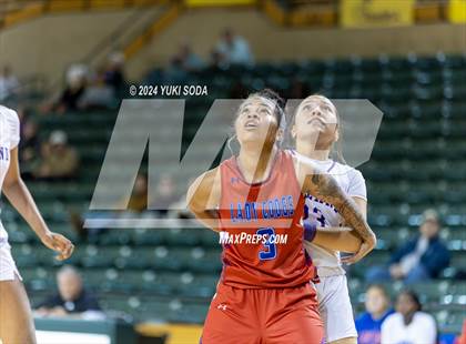 Thumbnail 2 in Cooper vs. Midland (Byron Johnston Holiday Classic) photogallery.