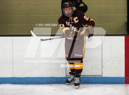 Thumbnail 2 in Woodbury vs Duluth Denfeld (Thanksgiving Tournament) photogallery.