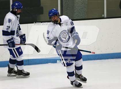 Thumbnail 2 in Woodbury vs Duluth Denfeld (Thanksgiving Tournament) photogallery.